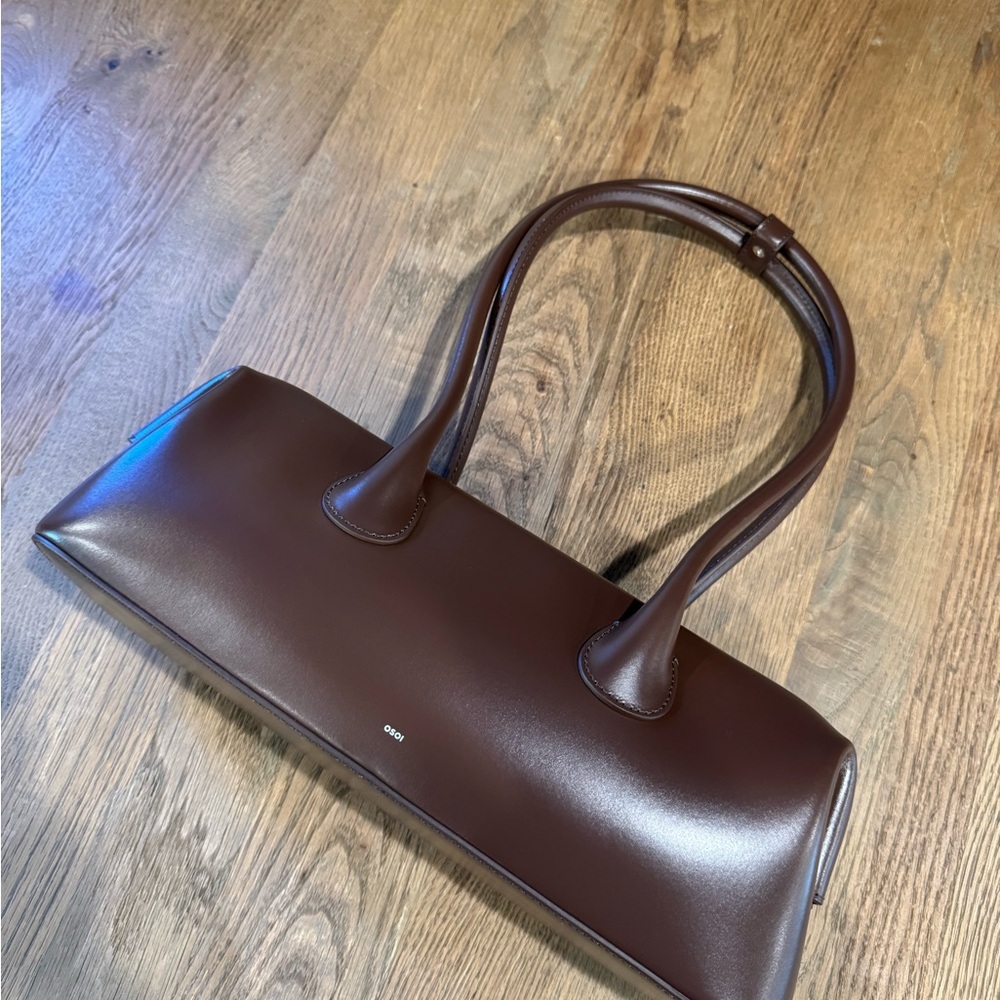 Elegant Brown Leather Handbag
